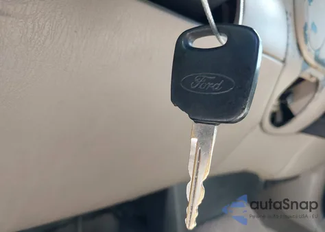 2001 Ford F-150 Harley-Davidson Edition/King Ranch Edition/Lariat/Xlt из США, поврежденный, VIN 1FTRW07L11KE39848